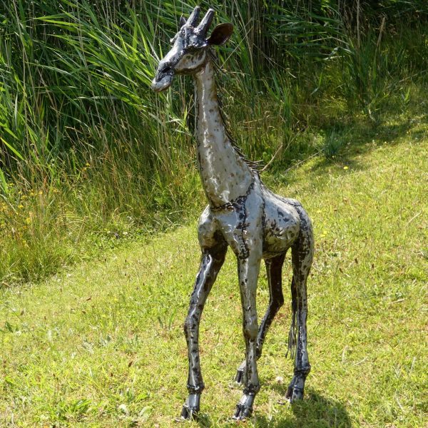 Outdoor Metal Giraffe Sculpture